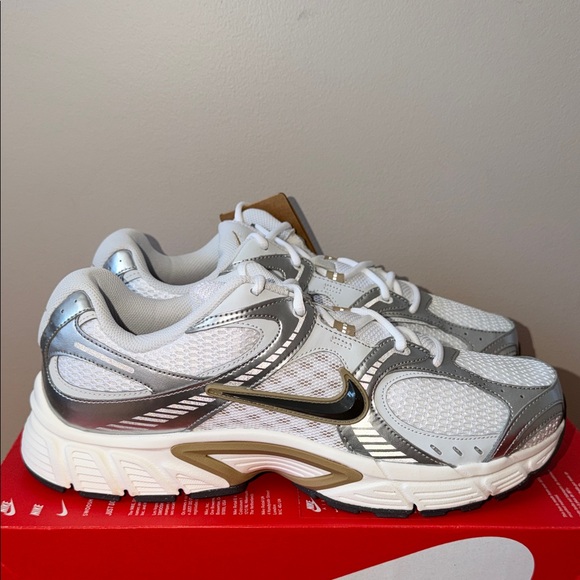 Nike V5 Runner White Silver HJ5228-102 Men’s Size 12